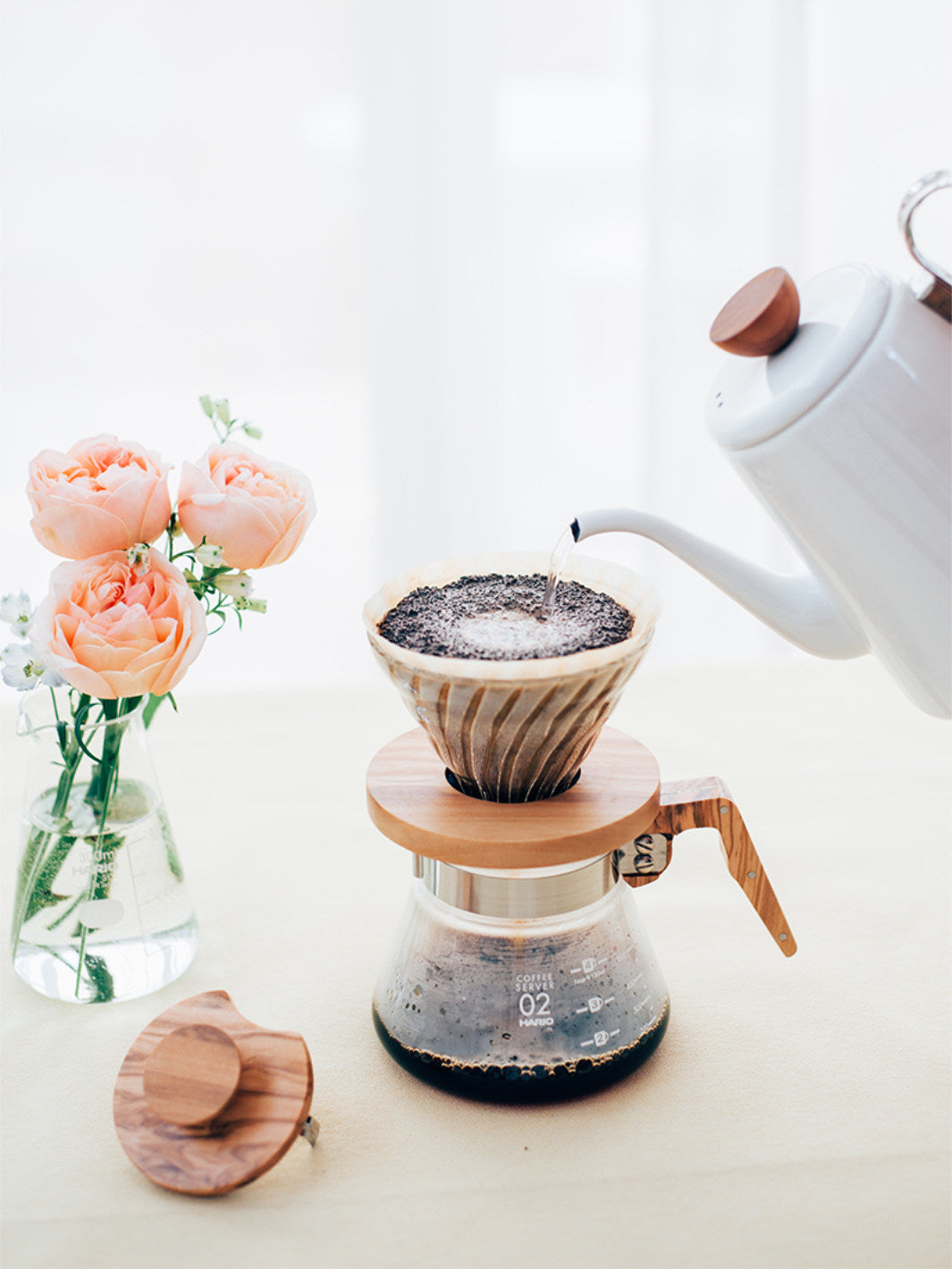 HARIO V60-02 Coffee Server (600ml/20oz) (Olive Wood)