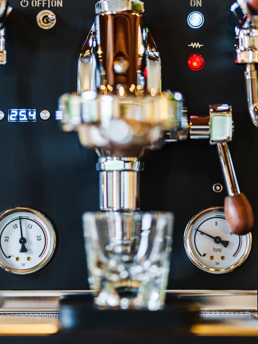 LUCCA X58 Espresso Machine (120V)