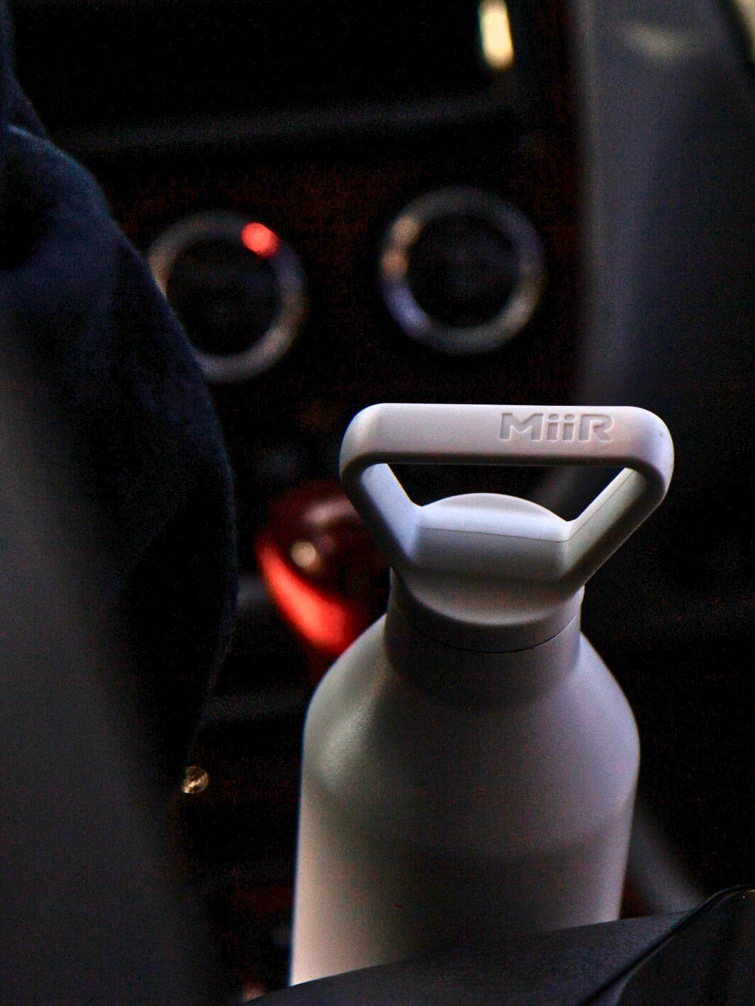 MiiR Vacuum Insulated Bottle (680ml/23oz)