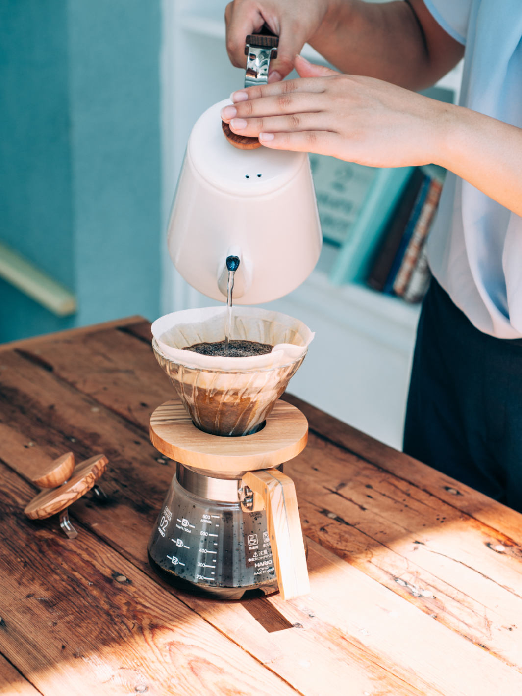 HARIO V60-02 Glass Dripper (Olive Wood)