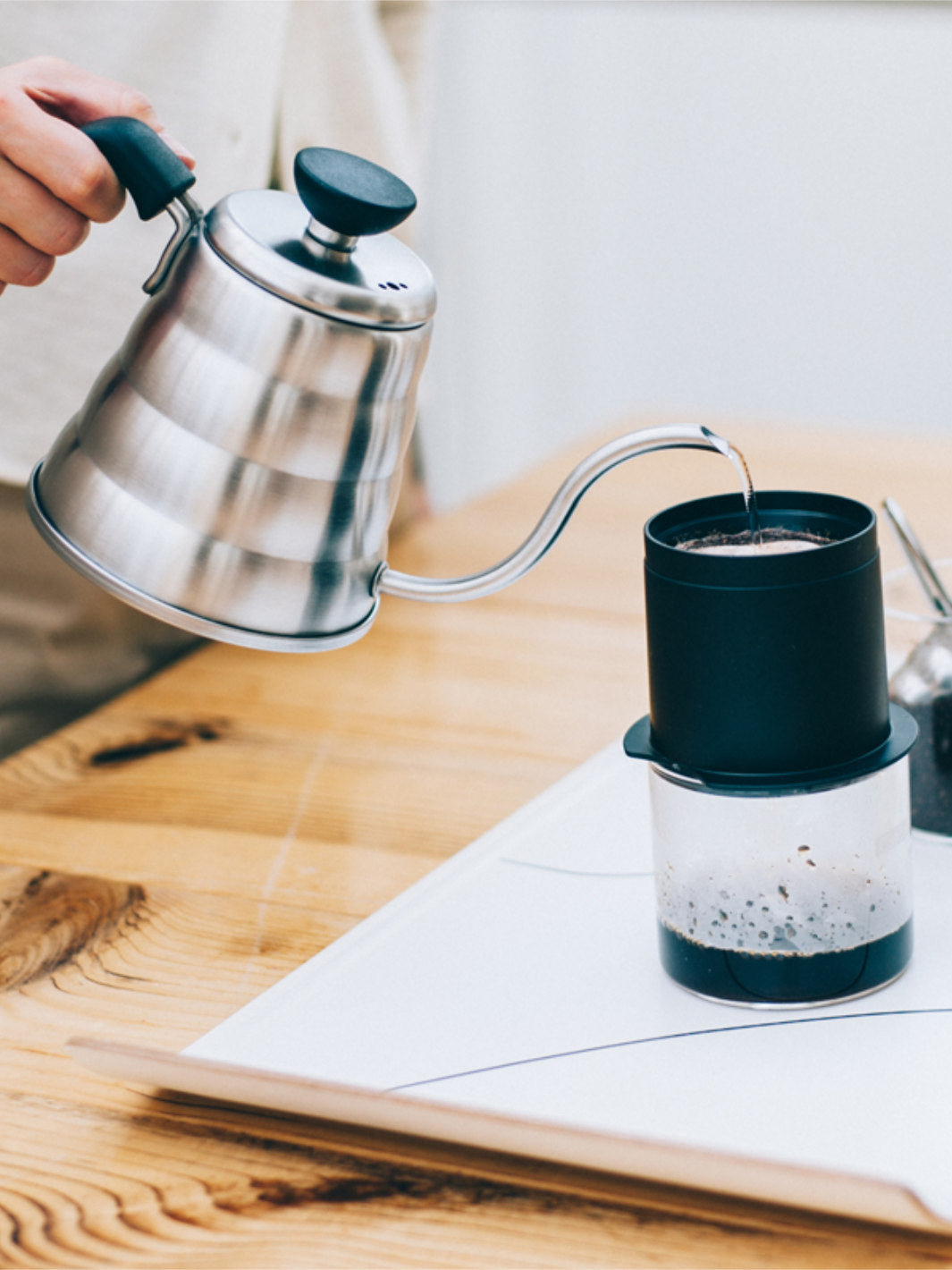 HARIO Buono Drip Kettle (700ml/24oz)