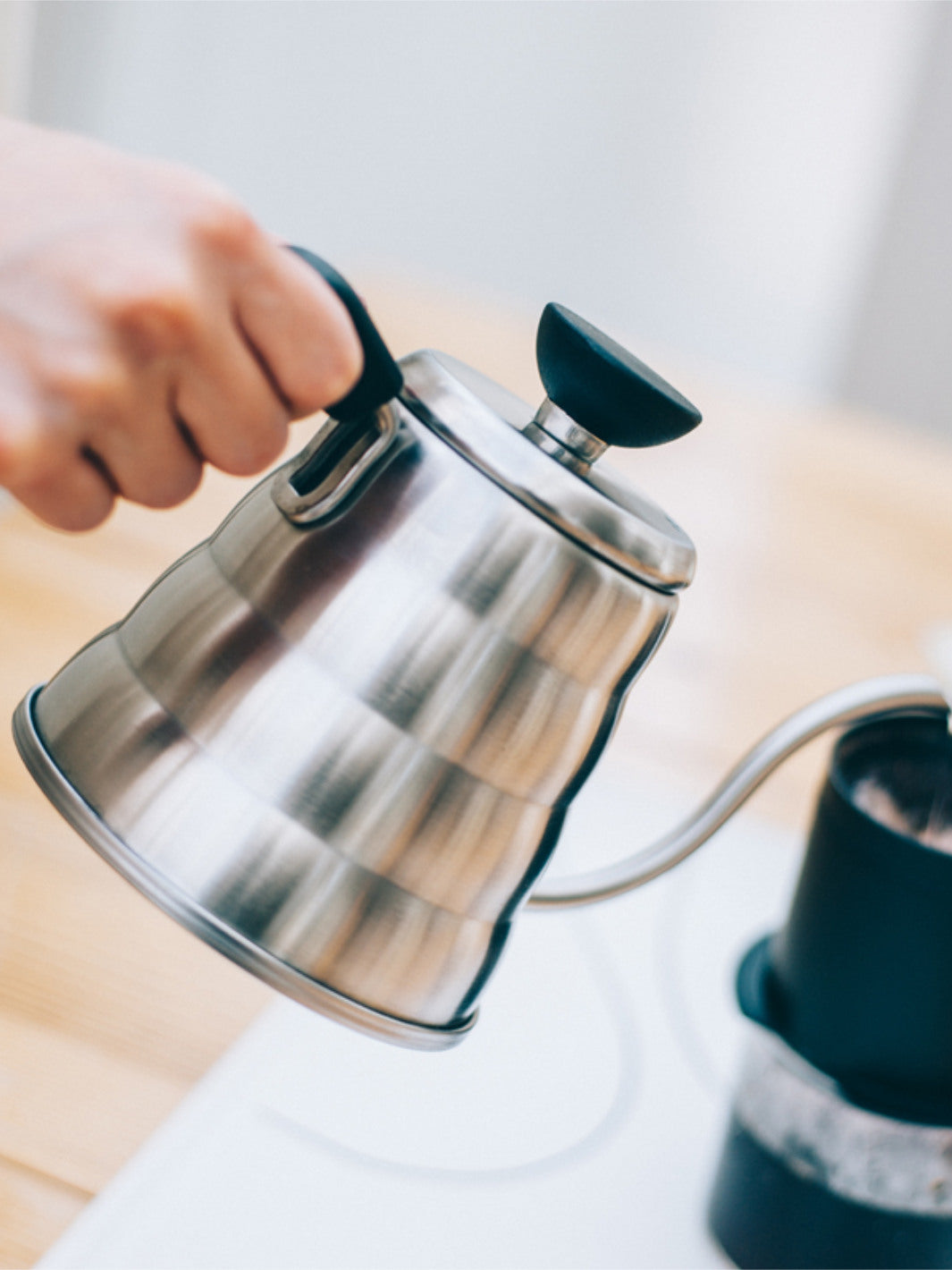 HARIO Buono Drip Kettle (700ml/24oz)