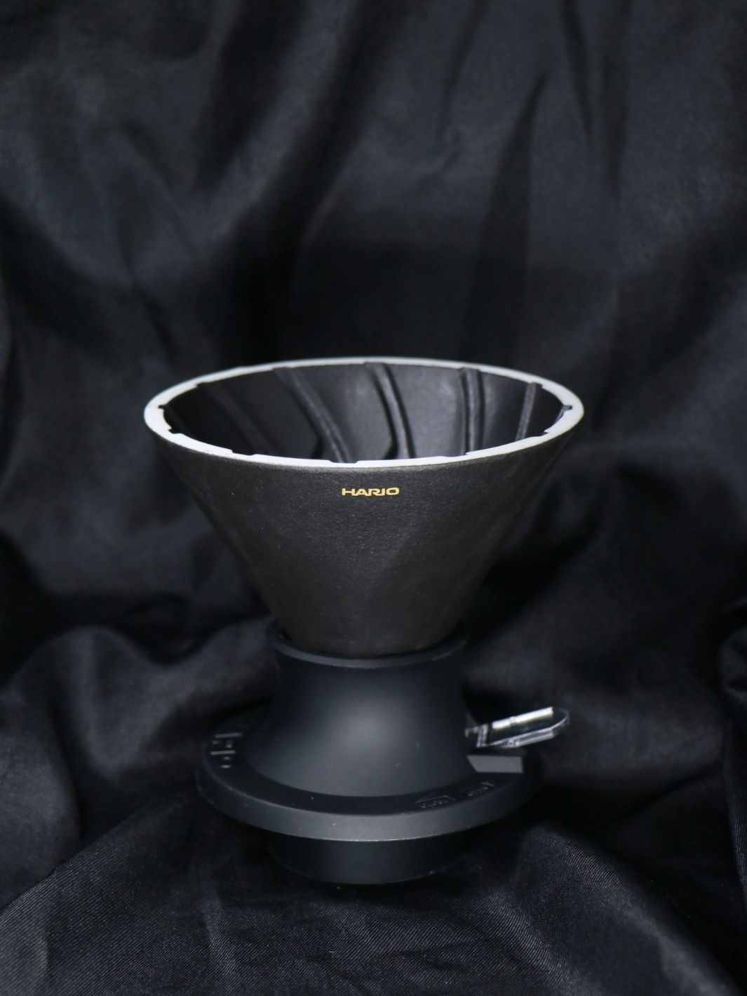 HARIO V60-02 Alpha Series SWITCH Immersion Dripper (200ml/6.76oz) (Ceramic)