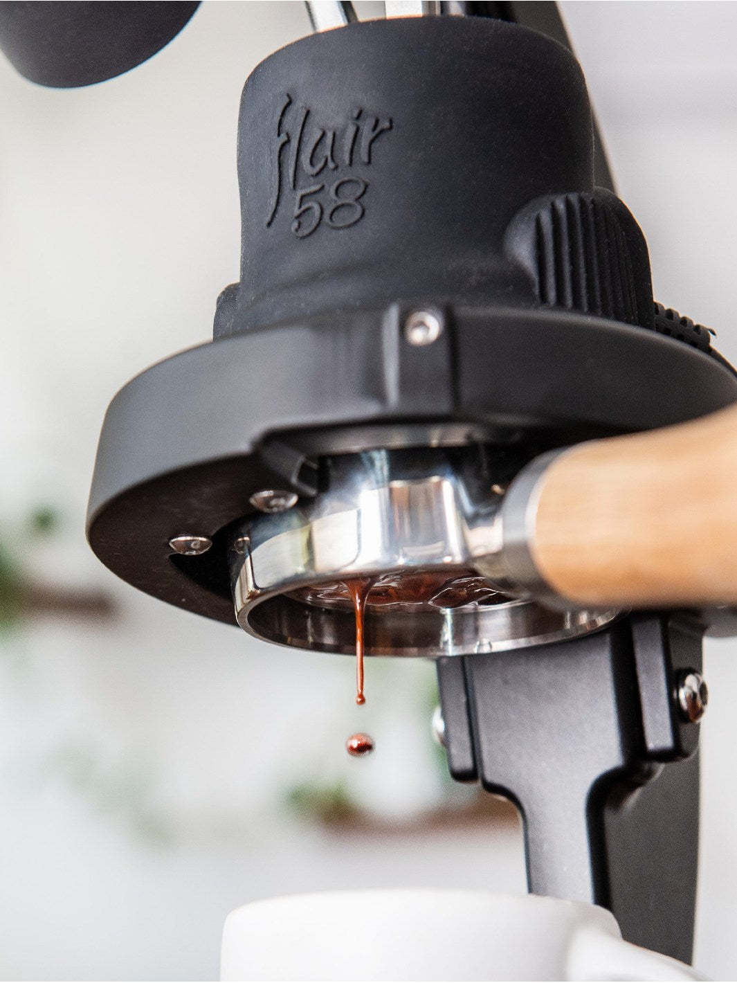 FLAIR 58 Espresso Maker (120V) (Minor Aesthetic Defect)