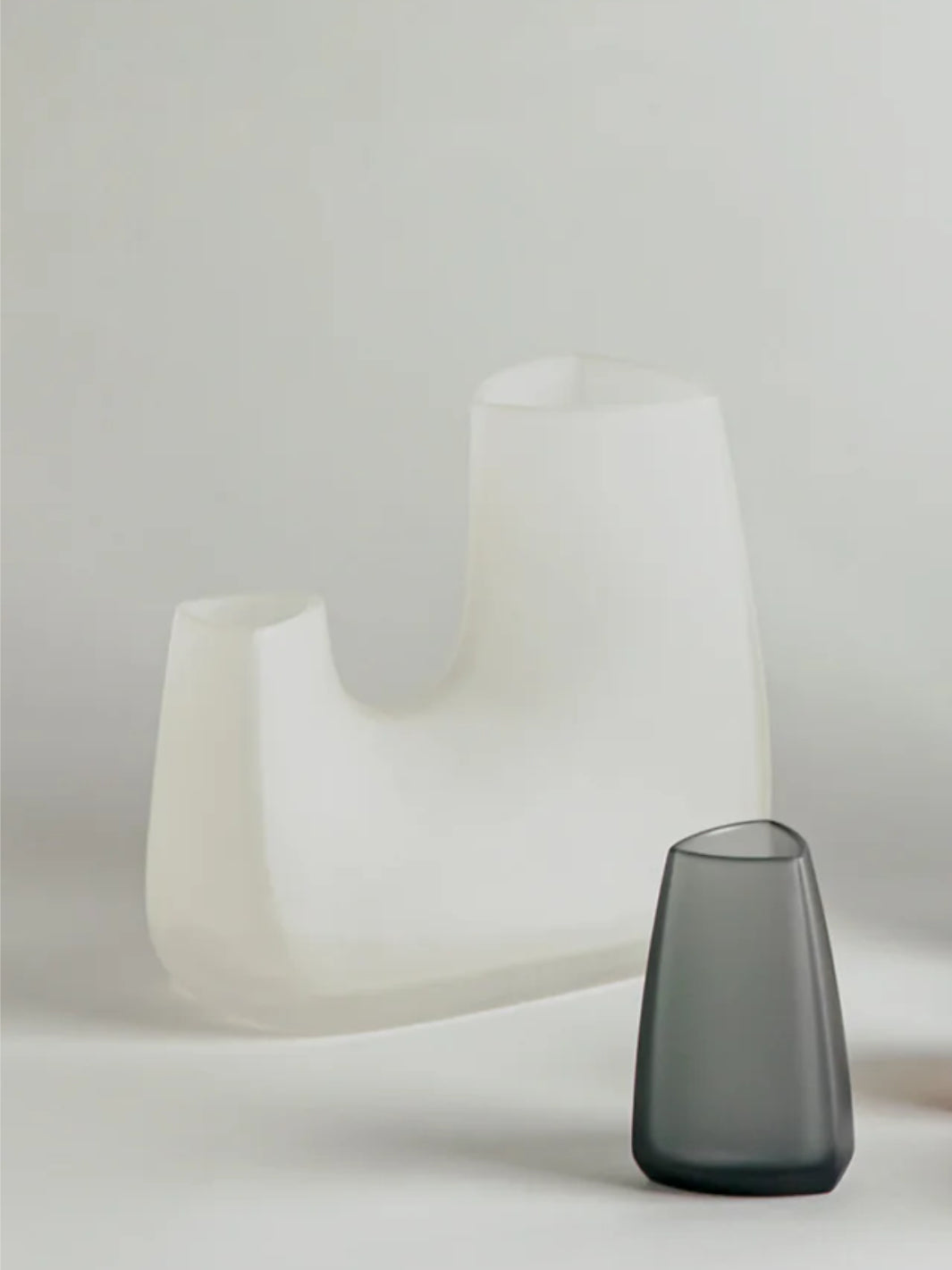 KINTO TRE Vase (200x120x175mm/7.9x4.7x6.9in)