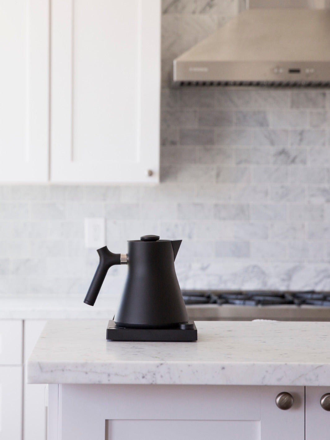 FELLOW Corvo EKG Electric Kettle (120V) (Matte Black)