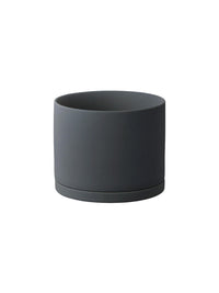 Photo of KINTO PLANT POT 191 (⌀135mm/5.4in) ( Dark Grey ) [ KINTO ] [ Plant Pots ]