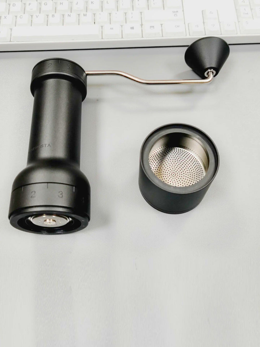 MOMENTEM Dual Burr Hand Grinder Eight Ounce Coffee