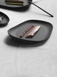 Photo of COOKPLAY Yayoi Flat Plate (23x20cm/9x8in) ( ) [ Cookplay ] [ Plates ]
