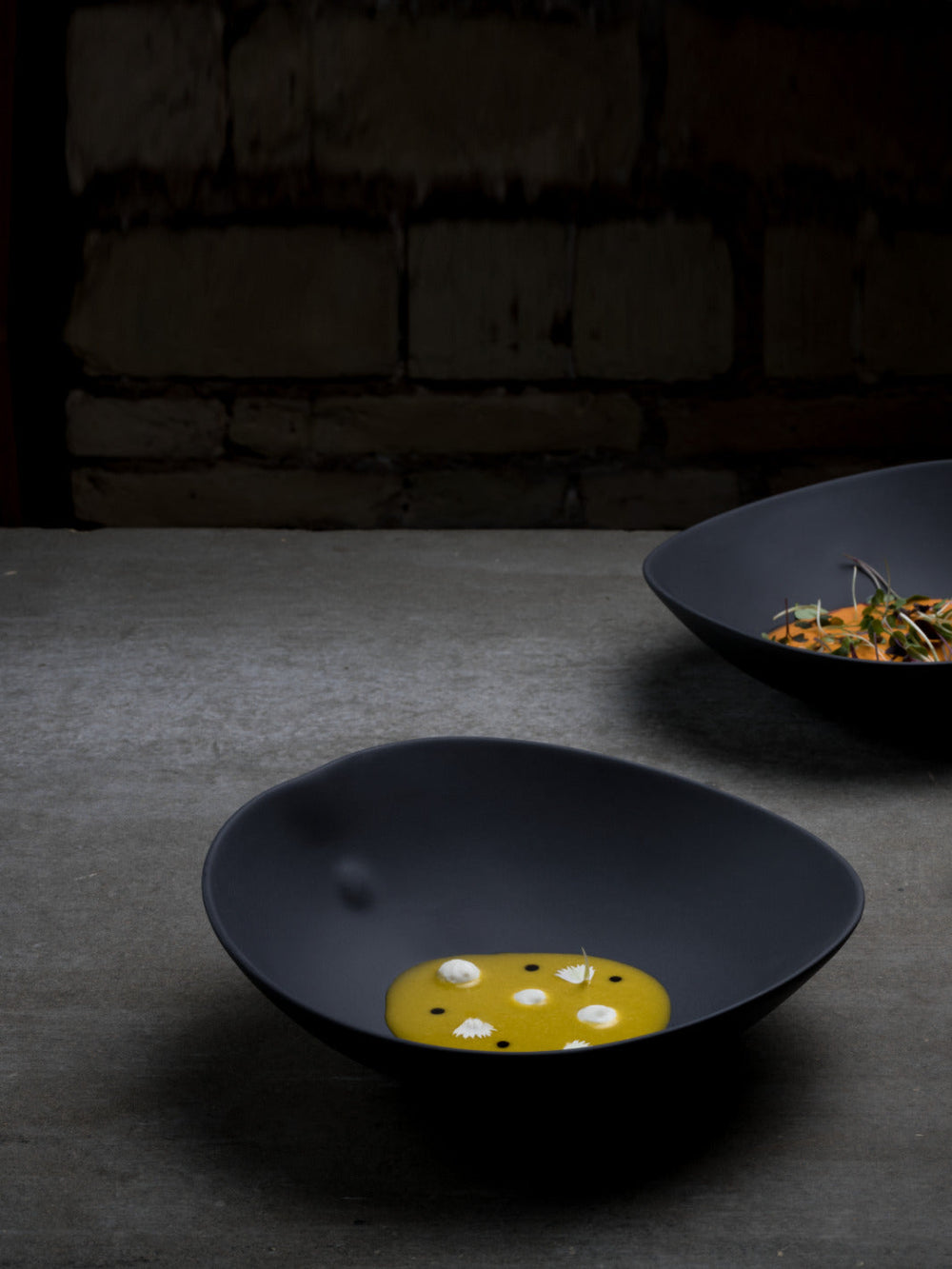 Photo of COOKPLAY Shell Salad Bowl (Matte Black) (22x21.5cm/8.7x8.5in) (Minor Aesthetic Defect) ( ) [ Yard Sale ] [ Yard Sale ]