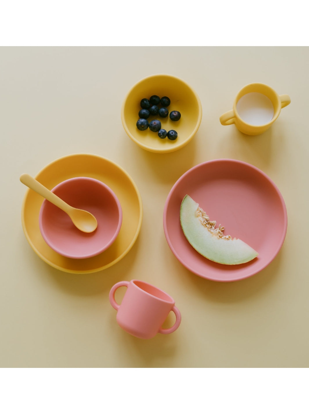 Coral 2025 plate set
