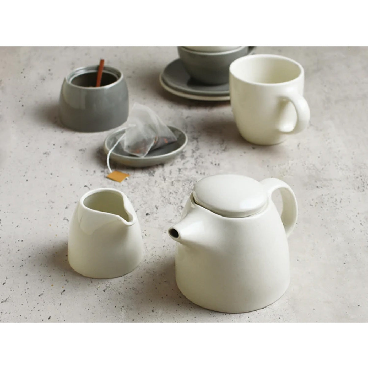 KINTO TOPO Teapot 400ml / Tea Equipment | Eight Ounce Coffee